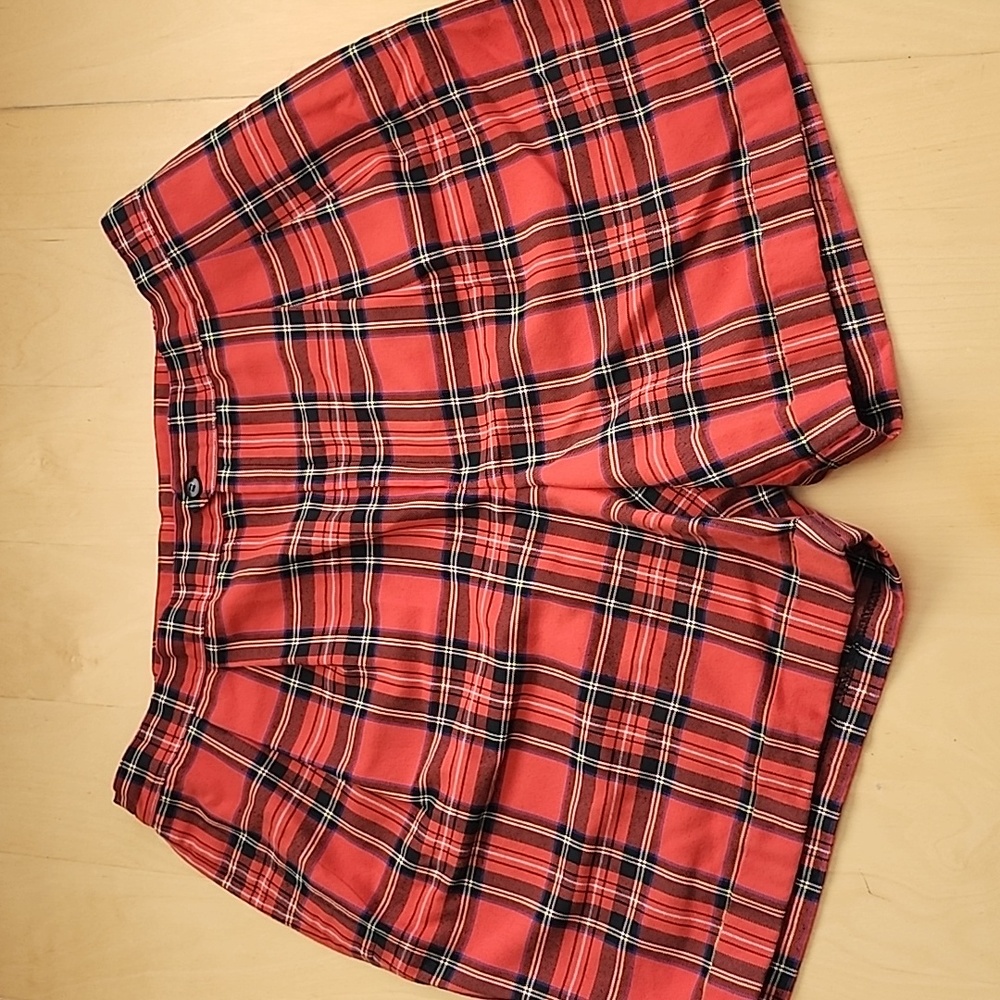 Fundamental Things II size 24w vintage pleated red plaid shorts